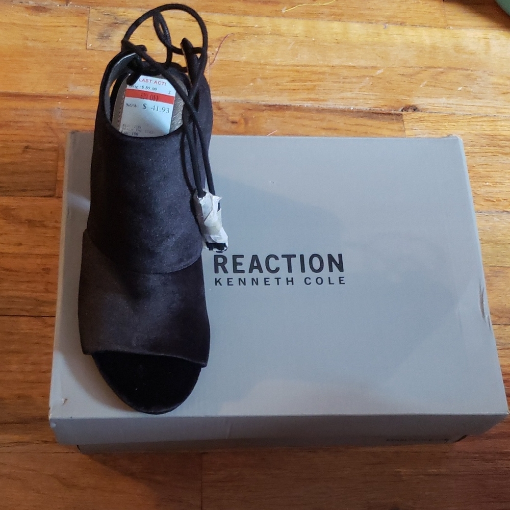Kenneth Cole Reaction Black Velvet Open-Toe Booties